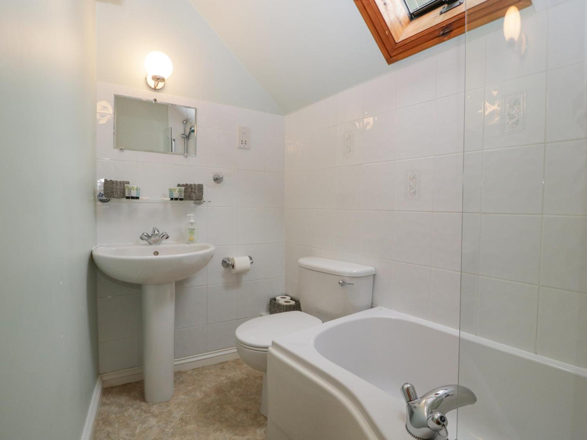 The Coach House Apartment Тюксбъри Екстериор снимка